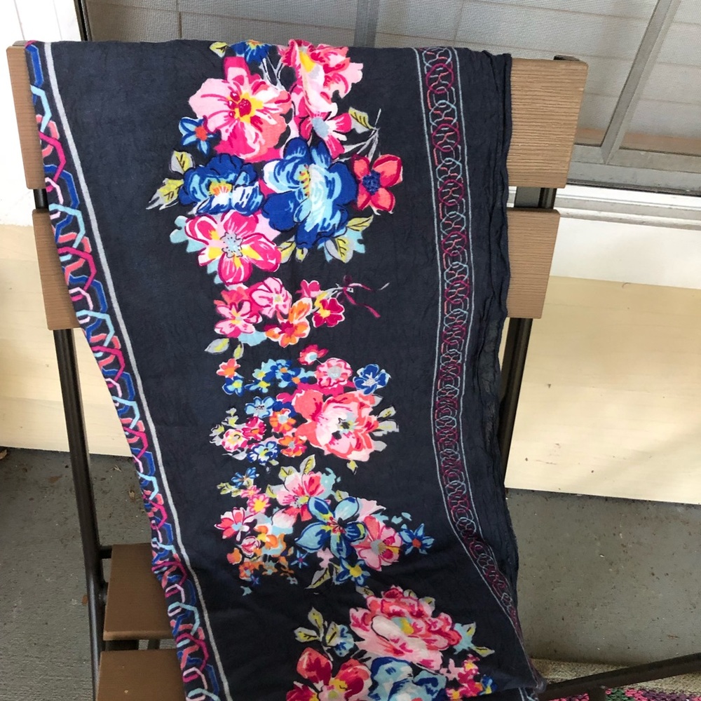 Scarf pretty posies Vera Bradley